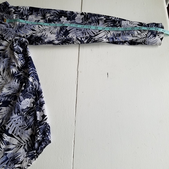 H&M Leaf Pattern Print Long Sleeve Size Small - Picture 4 of 5